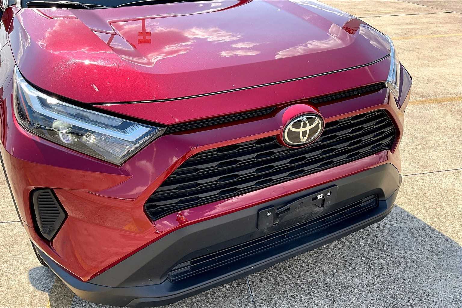 2024 Toyota RAV4 LE photo 26