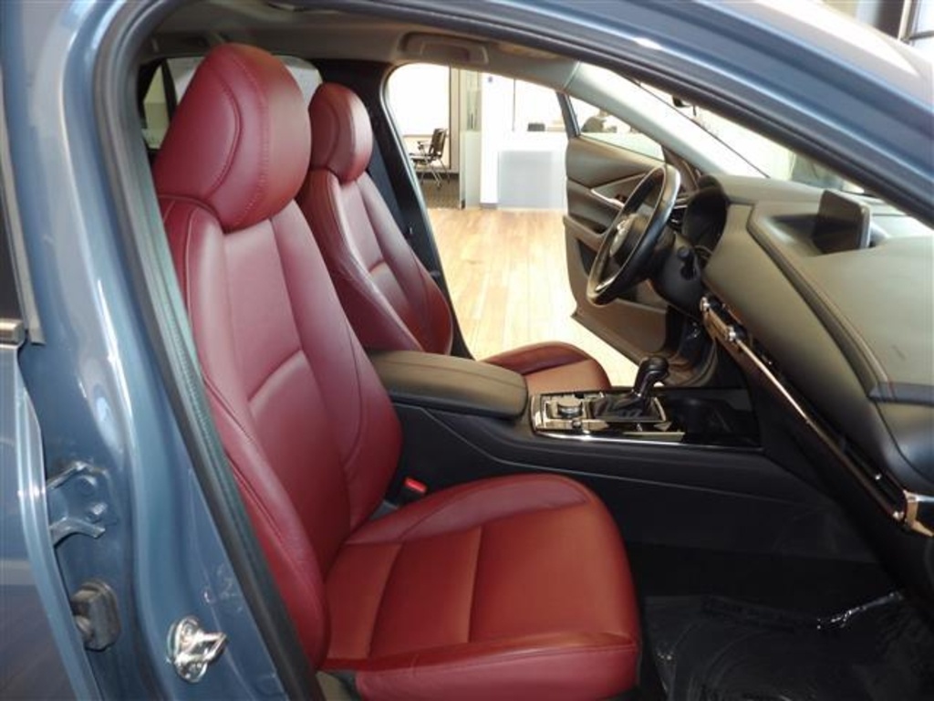 2022 Mazda CX-30 Carbon photo 13