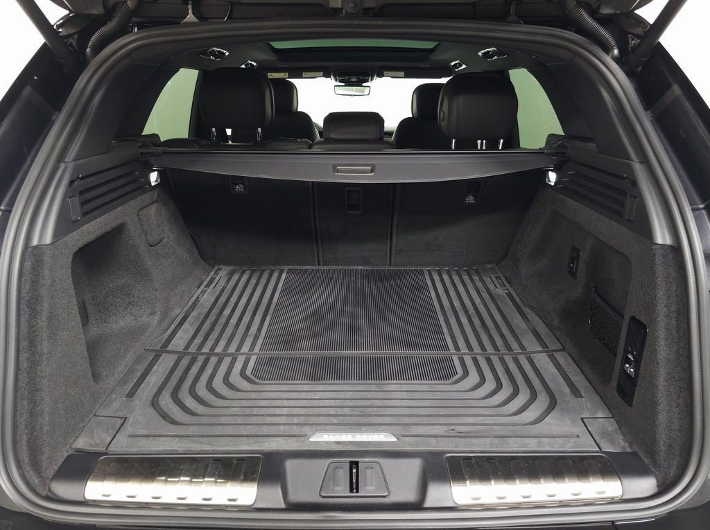 2025 Land Rover Range Rover Sport SE photo 3