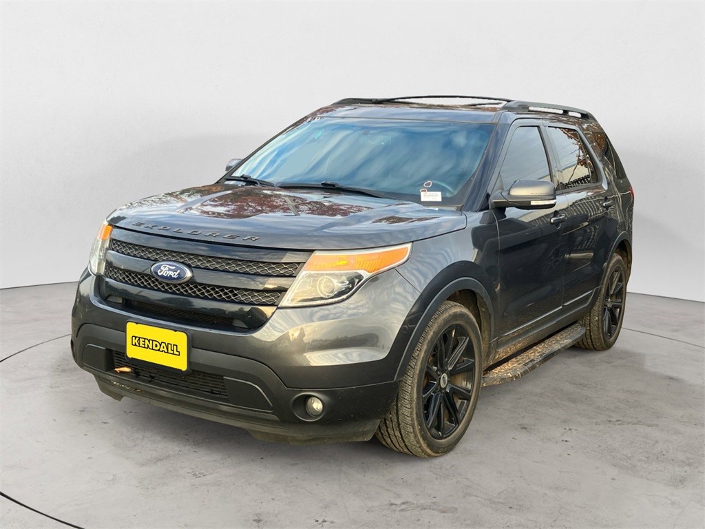2015 Ford Explorer XLT's photo