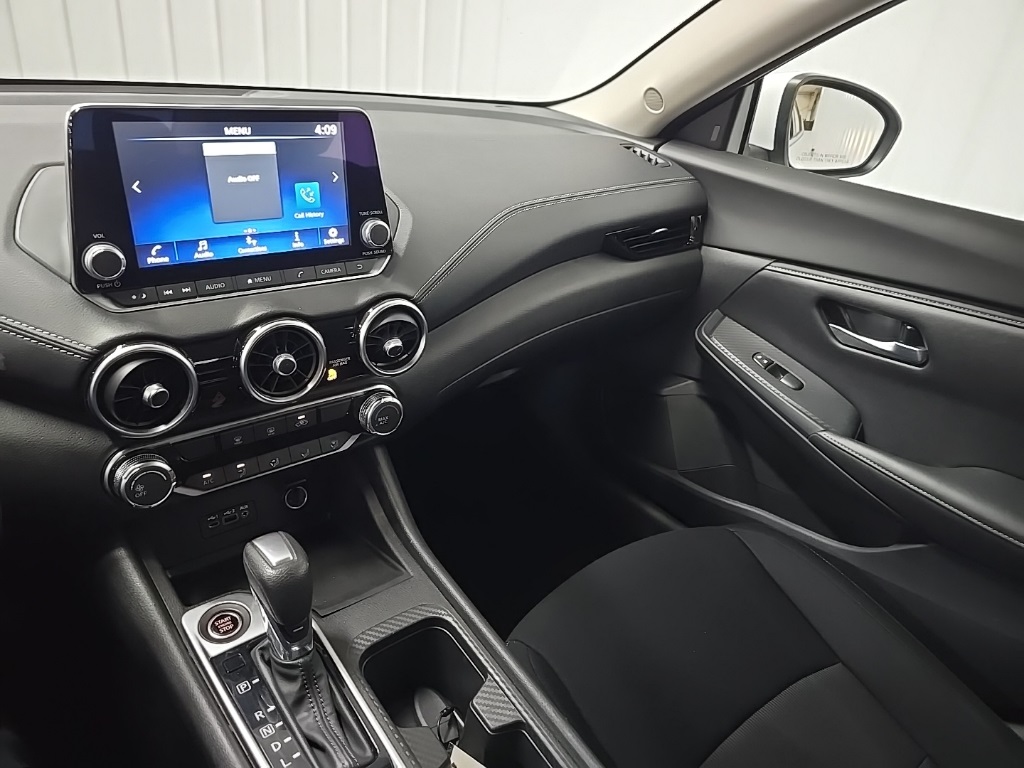 2023 Nissan Sentra SV photo 23