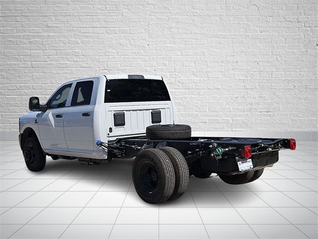 2026 Ram 3500 Tradesman photo 3