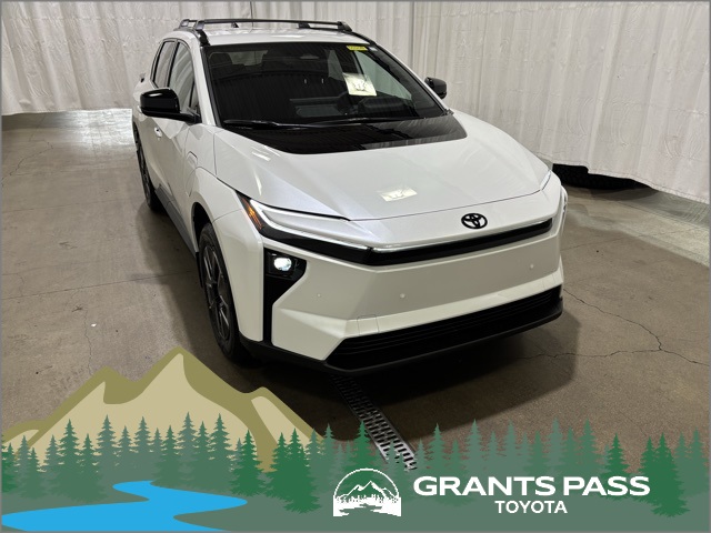 2026 Toyota bZ XLE's photo