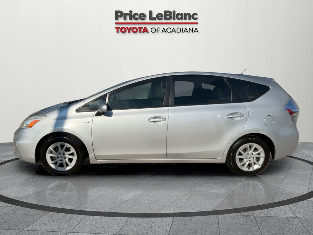 2013 Toyota Prius V Two photo 4