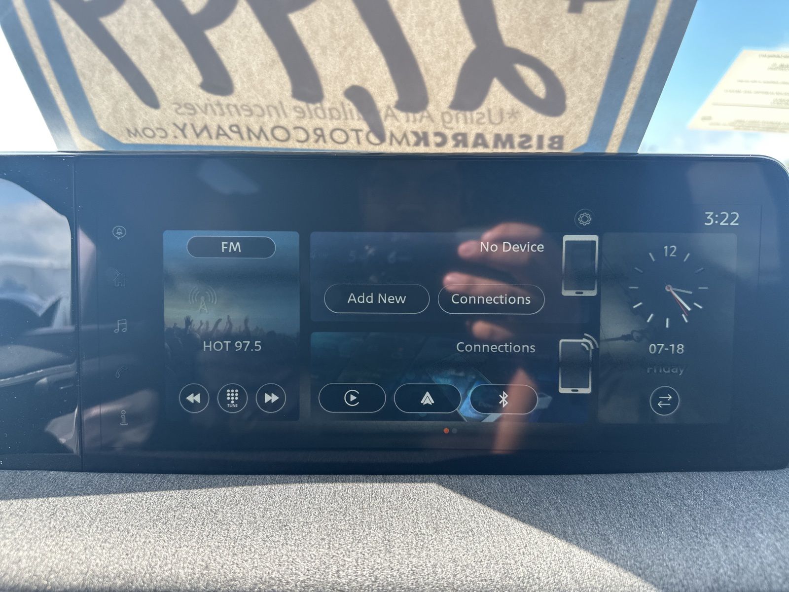 2025 Nissan Kicks SV photo 21