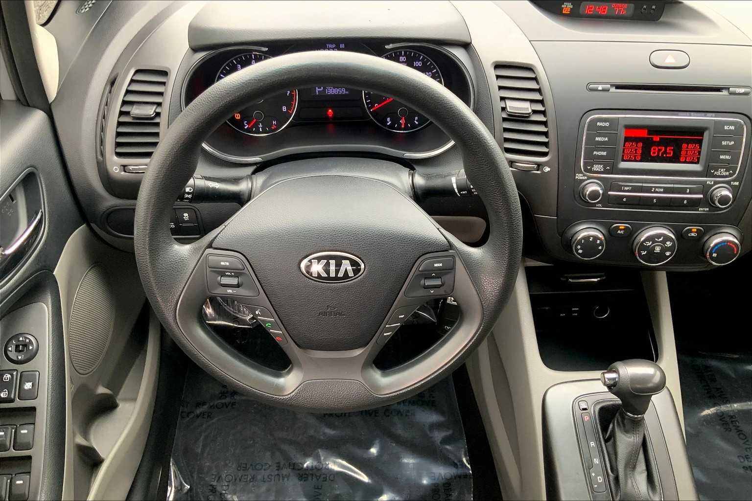 2016 Kia Forte LX photo 5