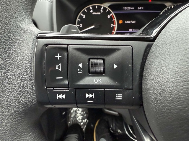2021 Nissan Rogue SV photo 22