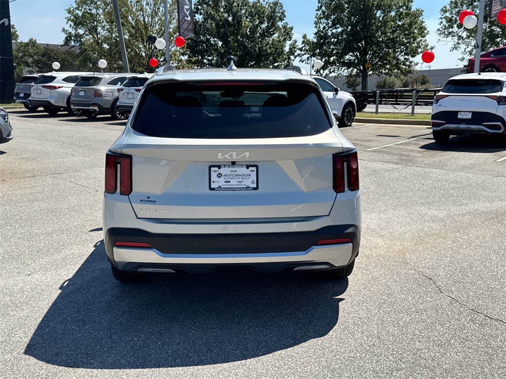 2026 Kia Sorento S photo 4