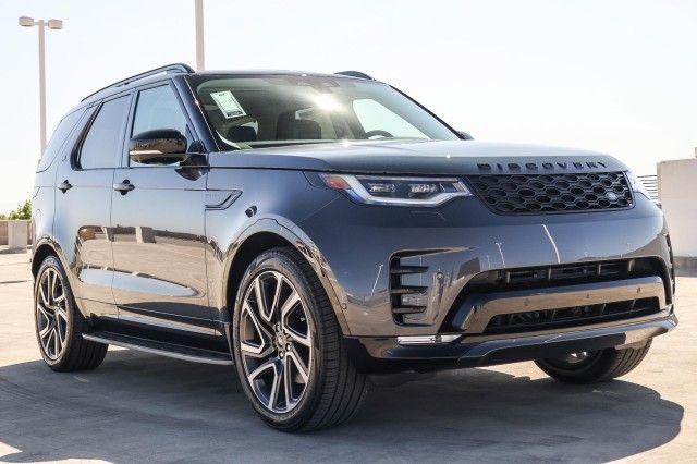 2025 Land Rover Discovery SE photo 3