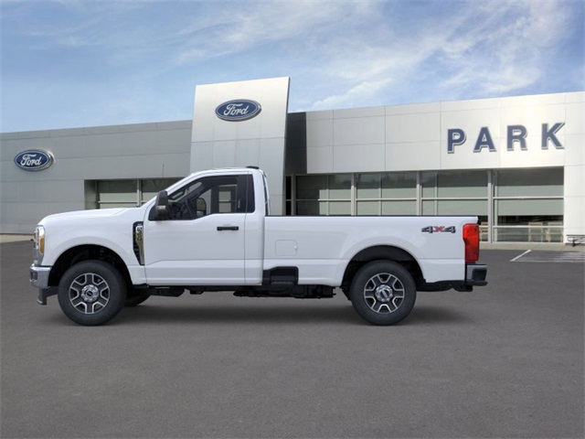 2025 Ford F-350 photo 3