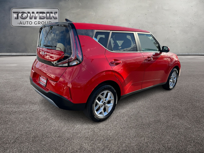 2023 Kia Soul LX photo 4