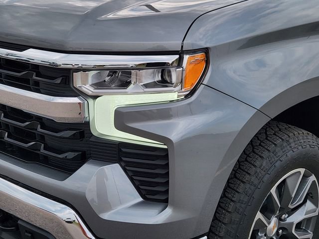 2025 Chevrolet Silverado 1500 LT photo 5
