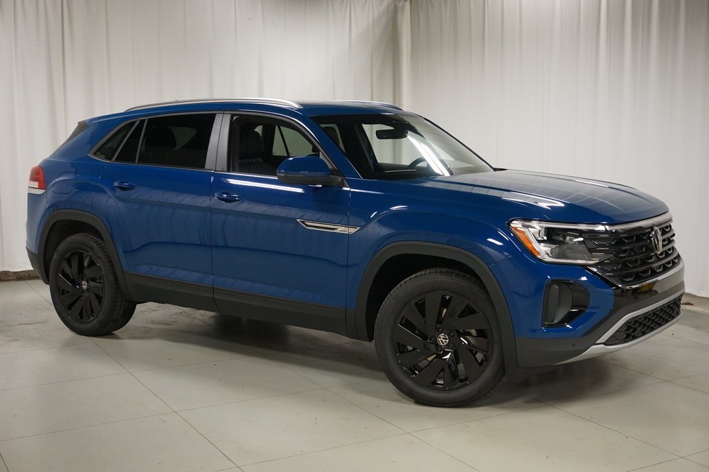 2025 Volkswagen Atlas Cross Sport SE Technology photo 3