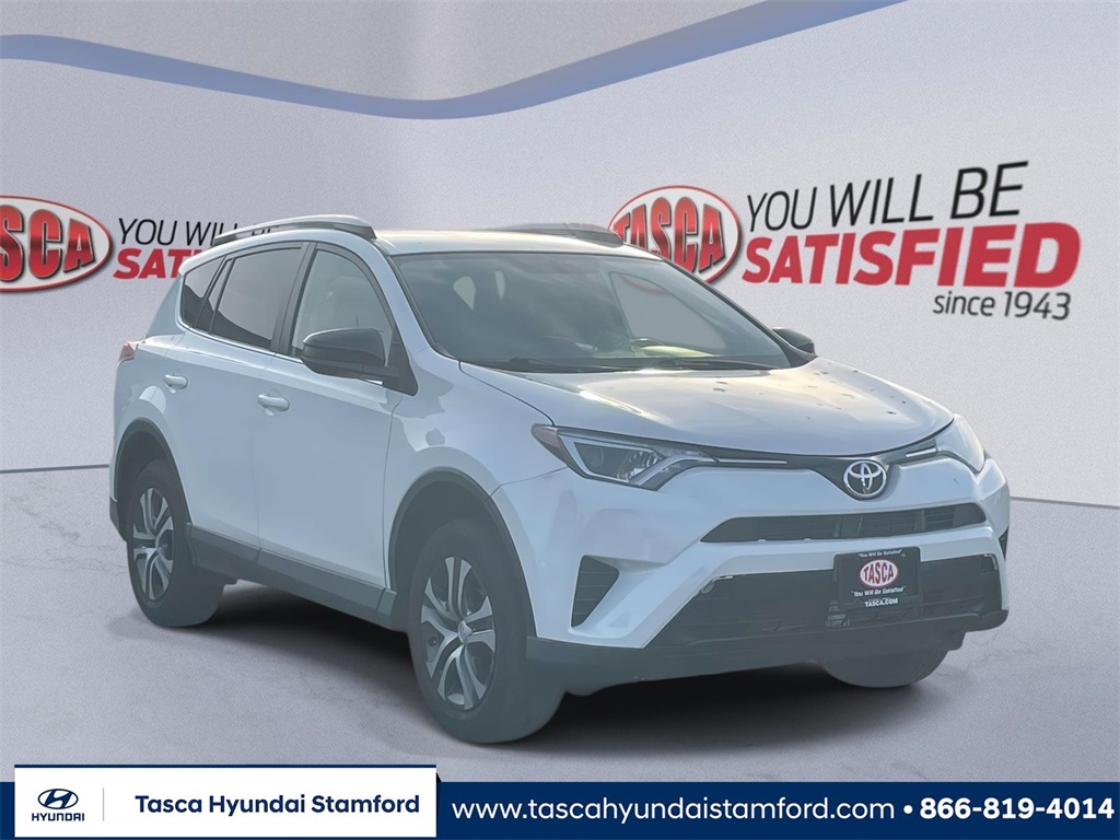 2016 Toyota RAV4 LE's photo
