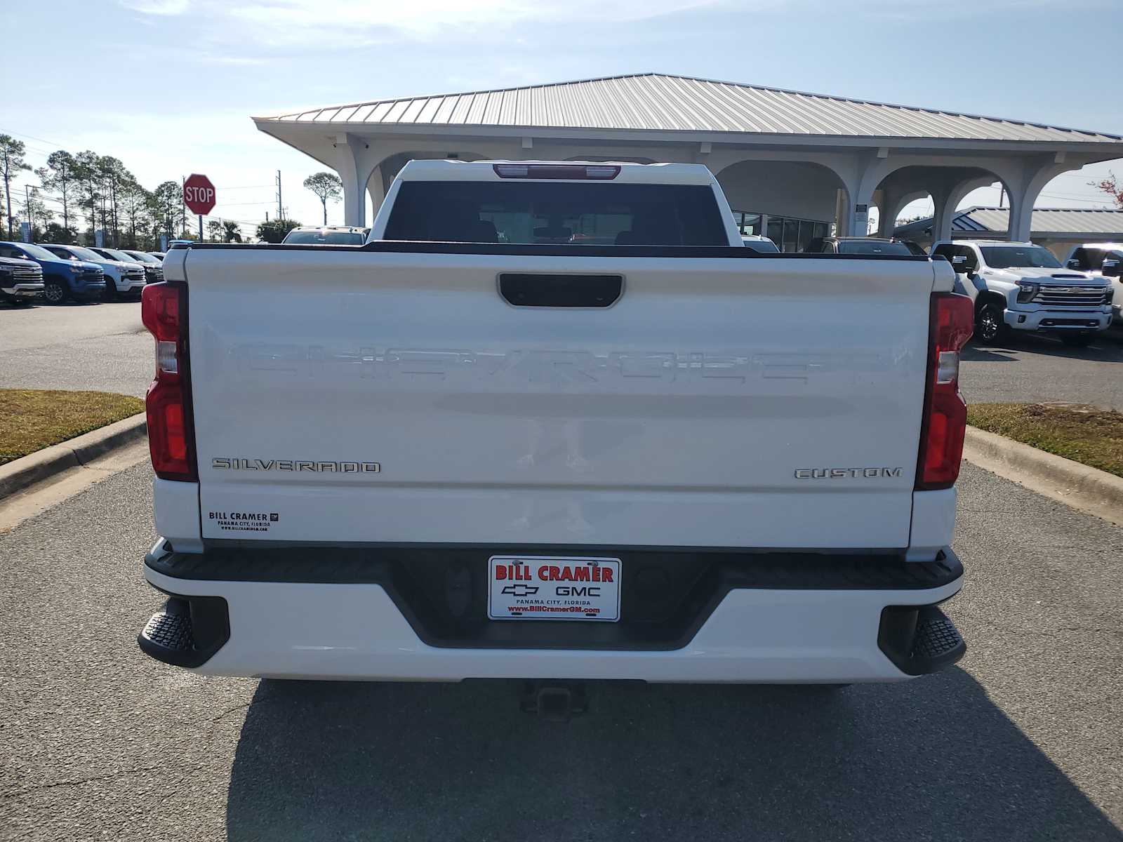 2022 Chevrolet Silverado 1500 Custom photo 3