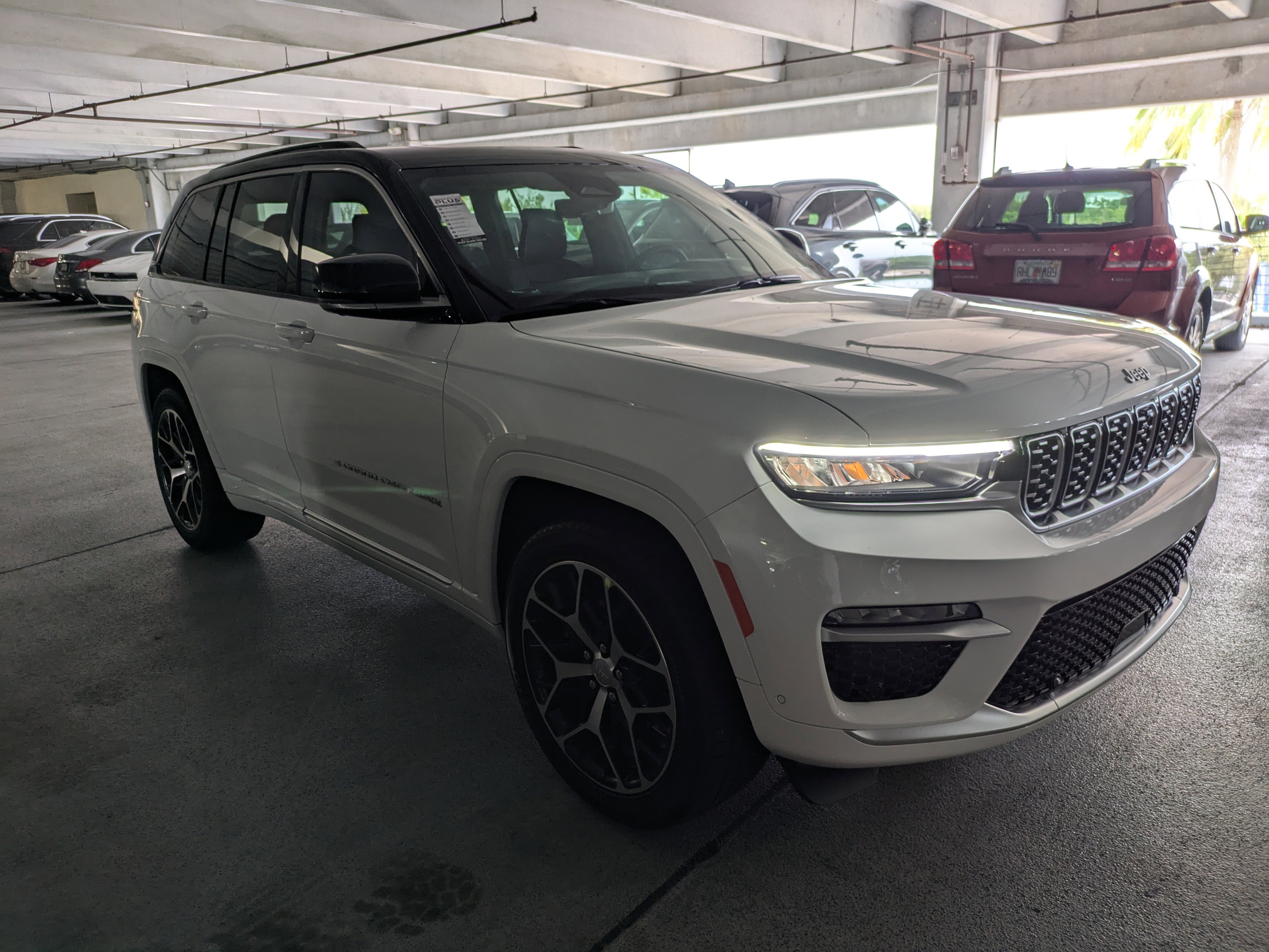 2025 Jeep Grand Cherokee Summit Reserve's photo