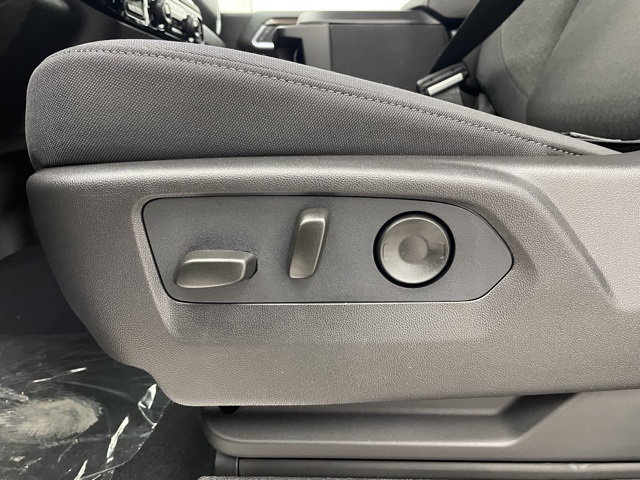 2026 Chevrolet Silverado 1500 LT photo 3