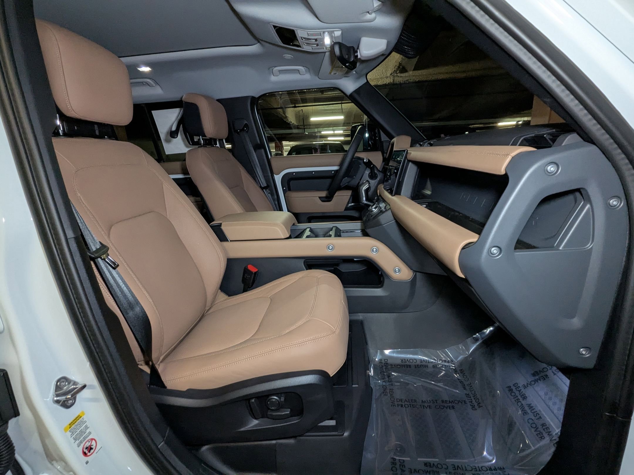 2025 Land Rover Defender 110 S photo 14