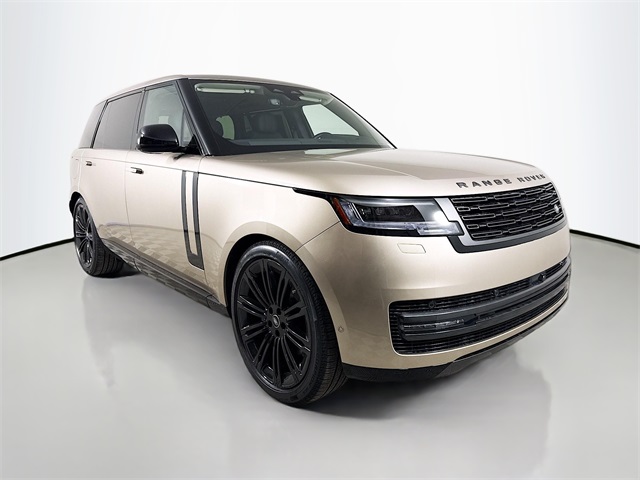 2025 Land Rover Range Rover SE photo 3