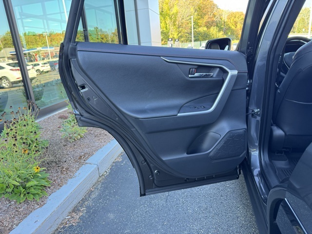 2025 Toyota RAV4 Hybrid XSE photo 14