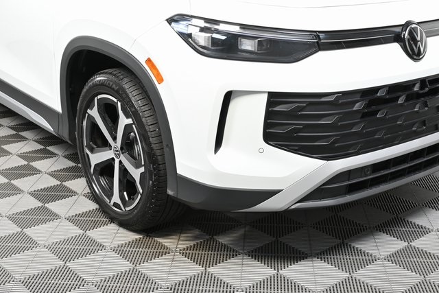 2025 Volkswagen Tiguan SE photo 26
