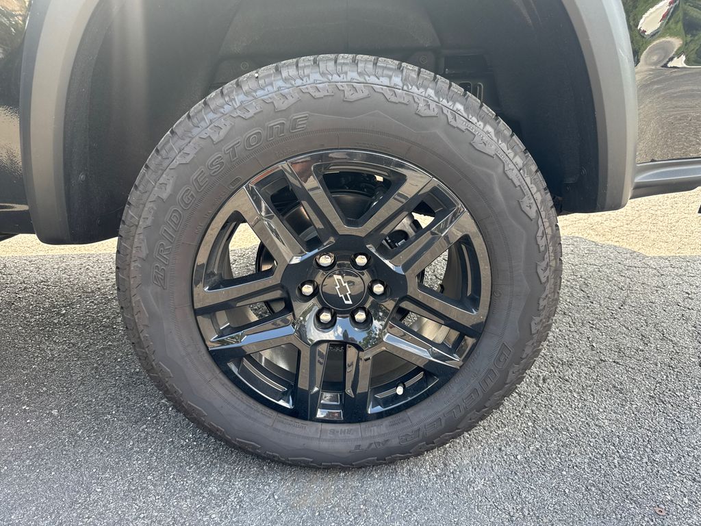 2025 Chevrolet Colorado Trail Boss photo 18