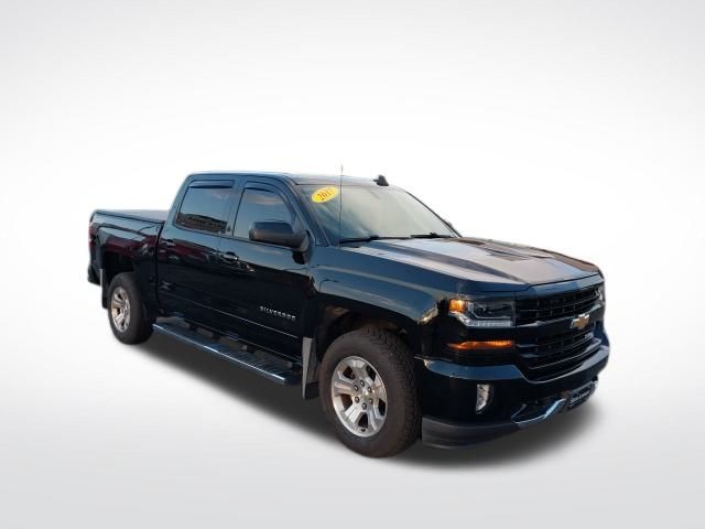 2017 Chevrolet Silverado 1500 LT photo 2