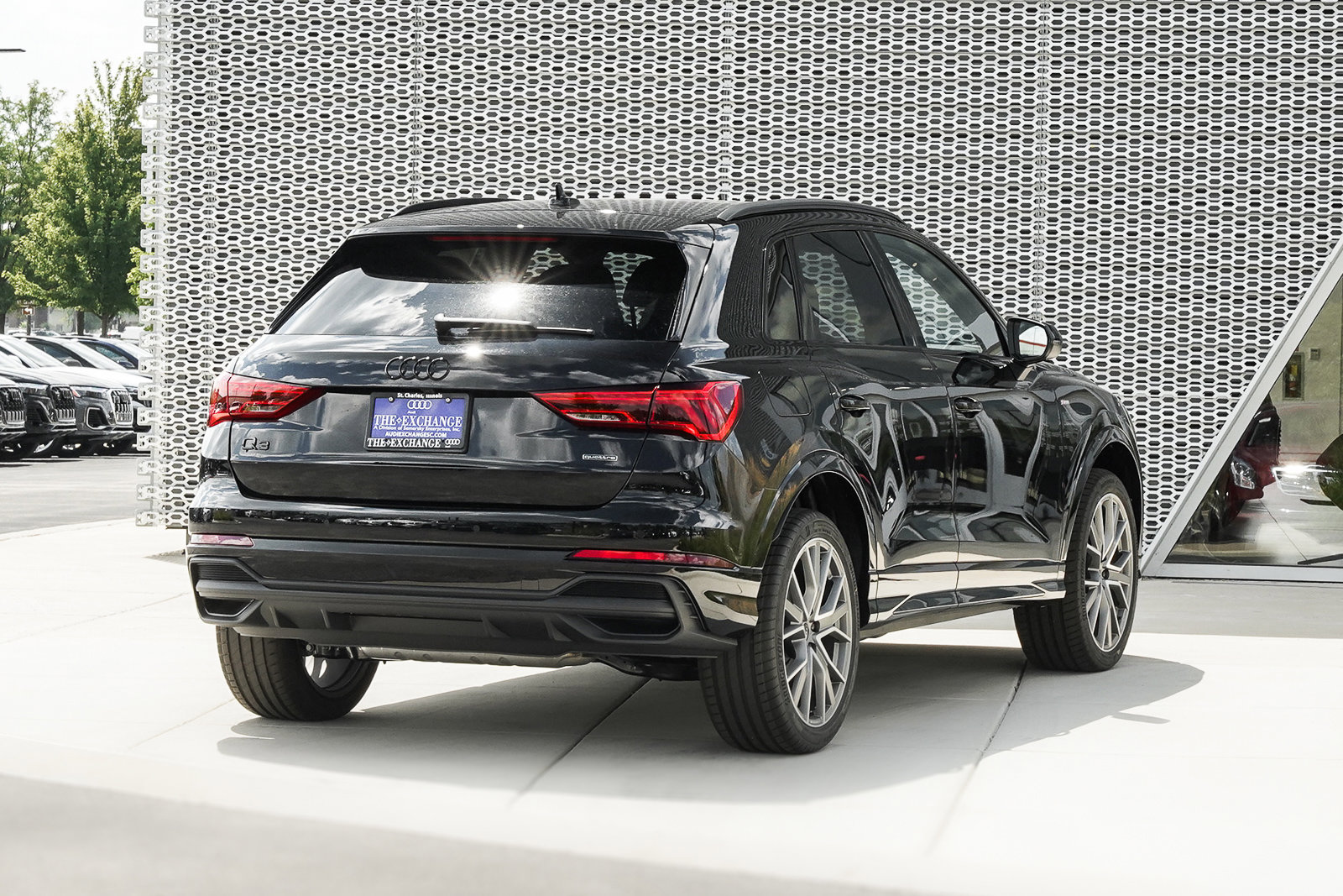 2025 Audi Q3 S line Premium Plus photo 3