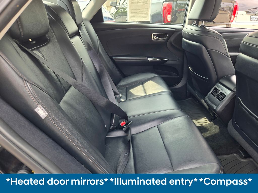 2016 Toyota Avalon Touring photo 9