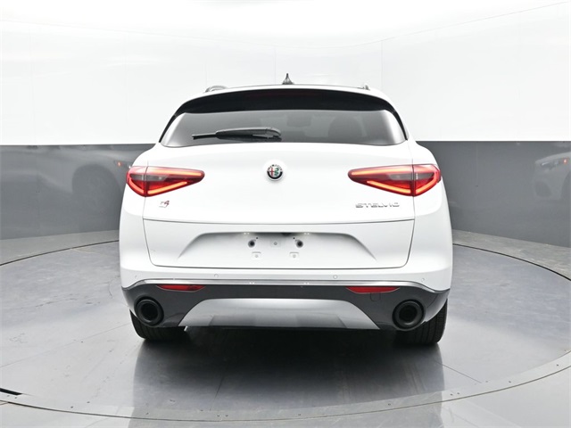2022 Alfa Romeo Stelvio Ti photo 19