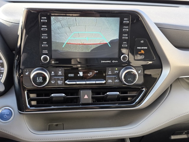 2021 Toyota Highlander Hybrid XLE photo 19
