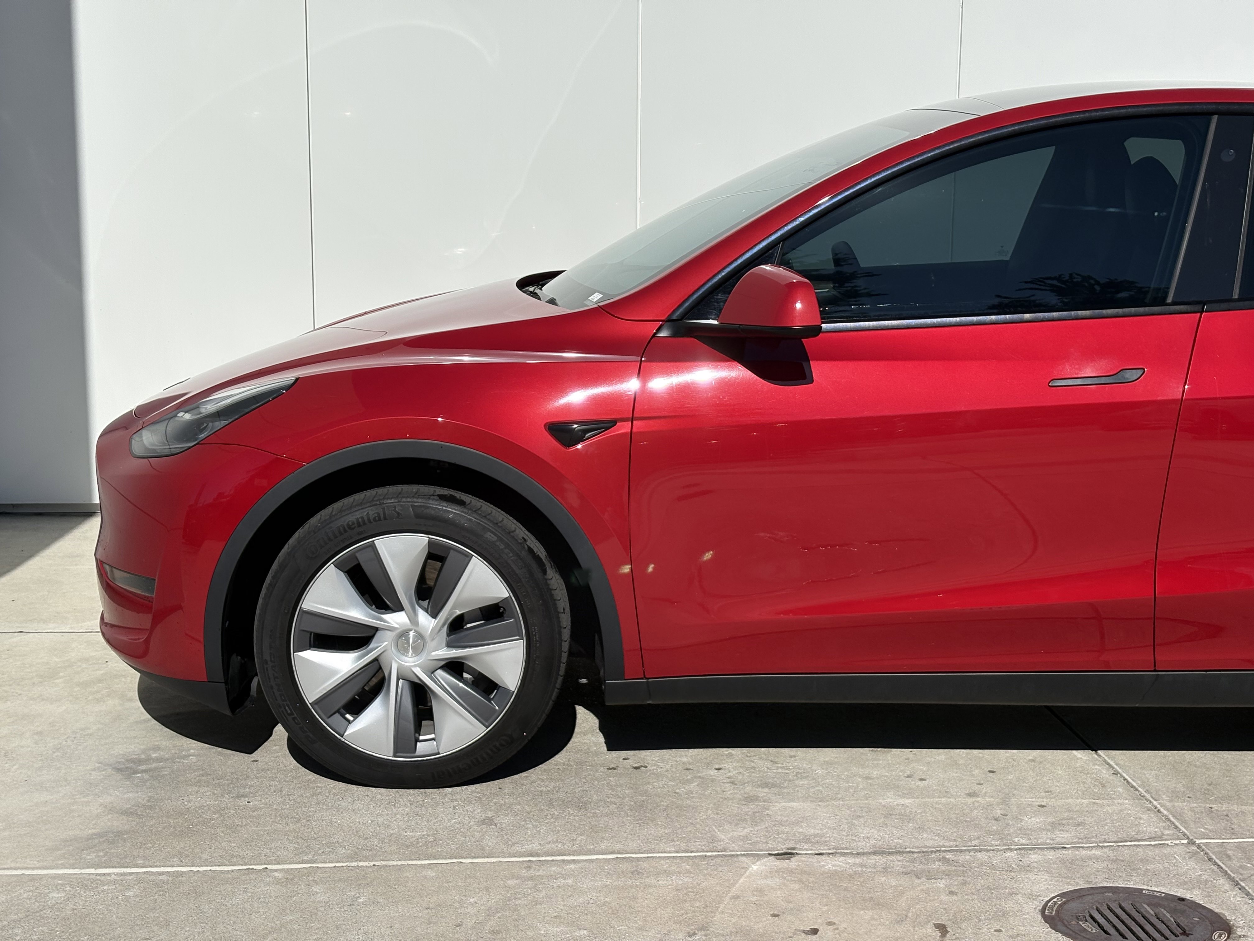2023 Tesla Model Y Long Range photo 4