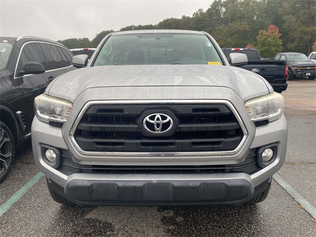 2017 Toyota Tacoma SR5 photo 2