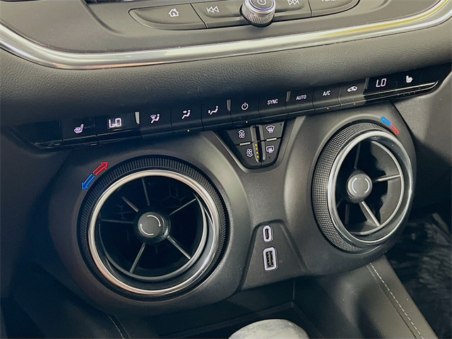 2019 Chevrolet Blazer Base 2LT photo 19