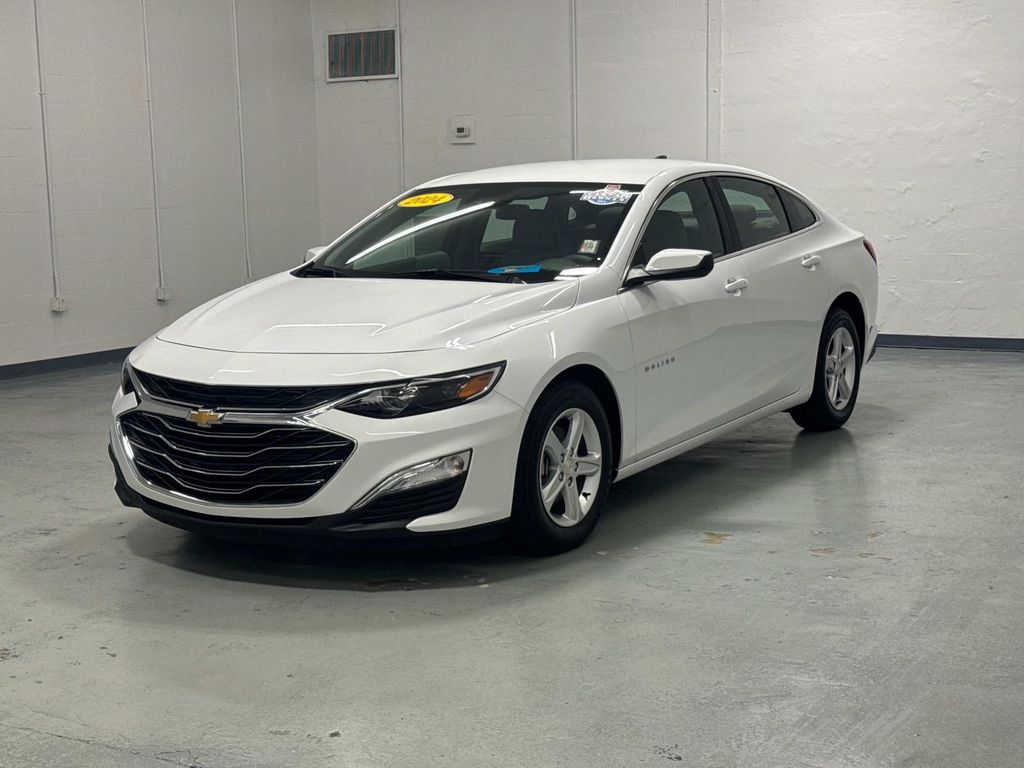 2024 Chevrolet Malibu LS photo 2