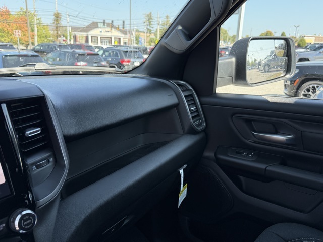 2025 Ram 1500 Tradesman photo 22