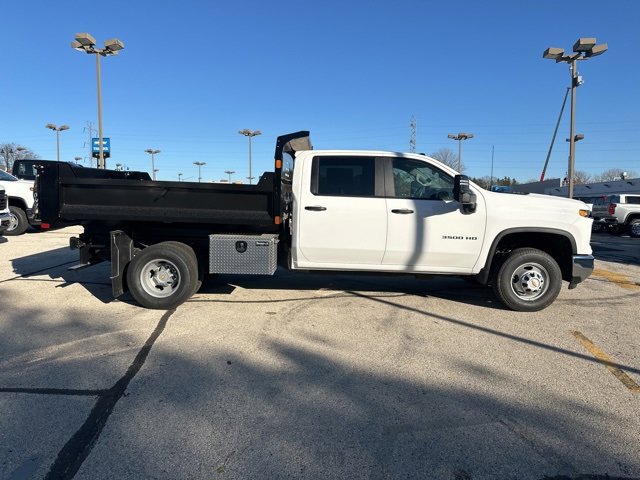 2024 Chevrolet Silverado 3500HD Work Truck photo 3