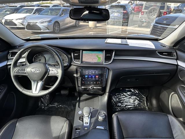 2019 Infiniti QX50 Essential photo 19