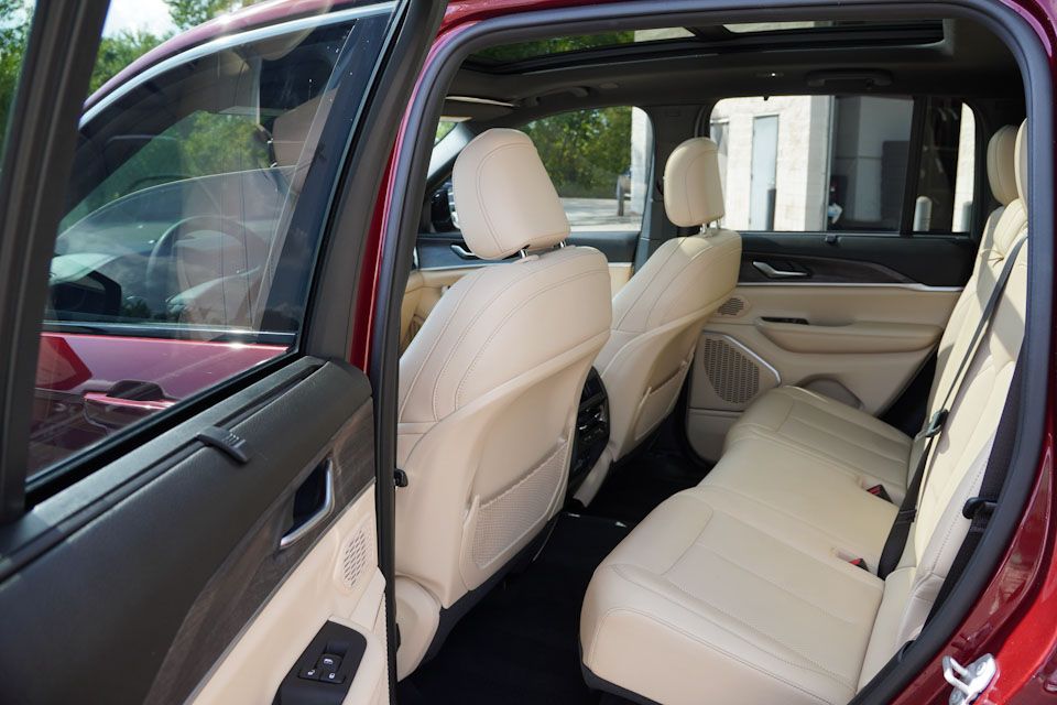 2023 Jeep Cherokee 4xe photo 15