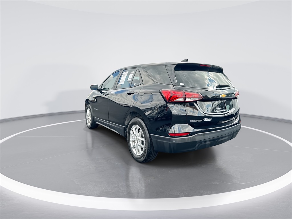 2024 Chevrolet Equinox LS photo 5
