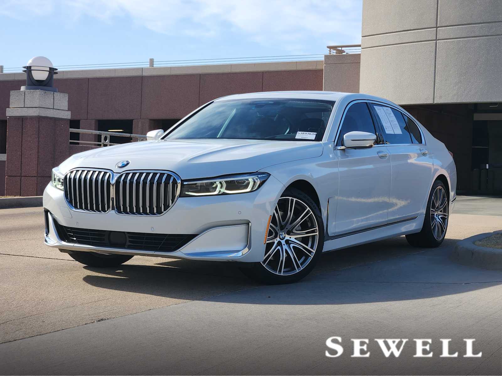 2022 BMW 7 Series 740i's photo