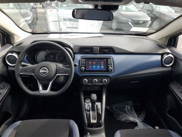 2025 Nissan Versa SV photo 21