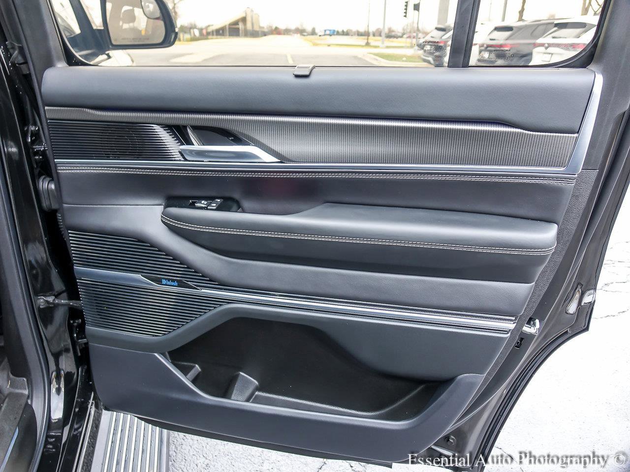 2023 JEEP GRAND WAGONEER - Image 28