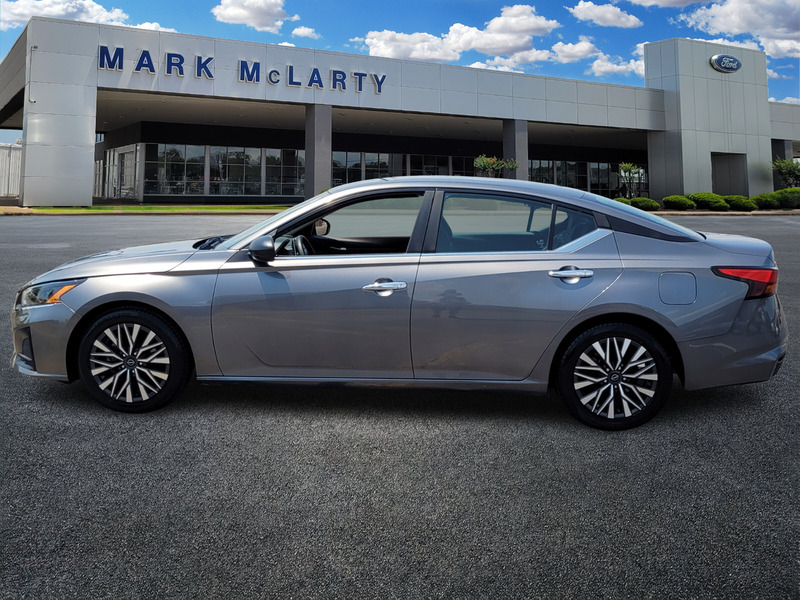 2024 Nissan Altima 2.5 SV photo 5