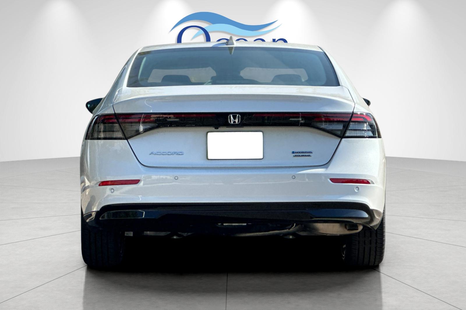 2025 Honda Accord Hybrid Touring photo 3
