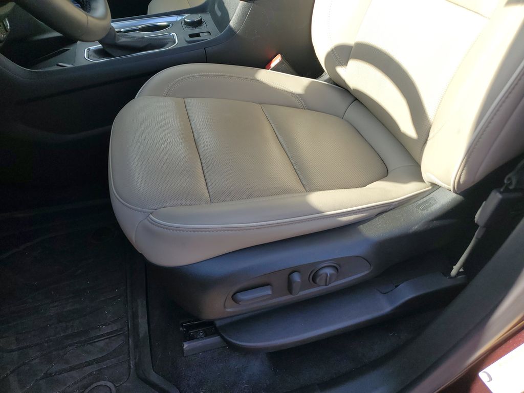 2023 Chevrolet Traverse Premier photo 15