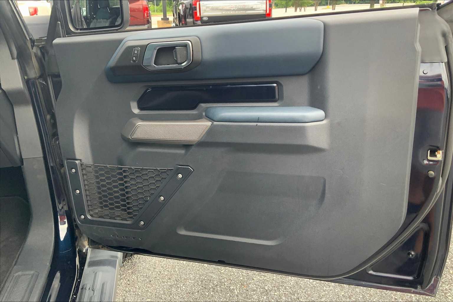 2021 Ford Bronco Outer Banks photo 19