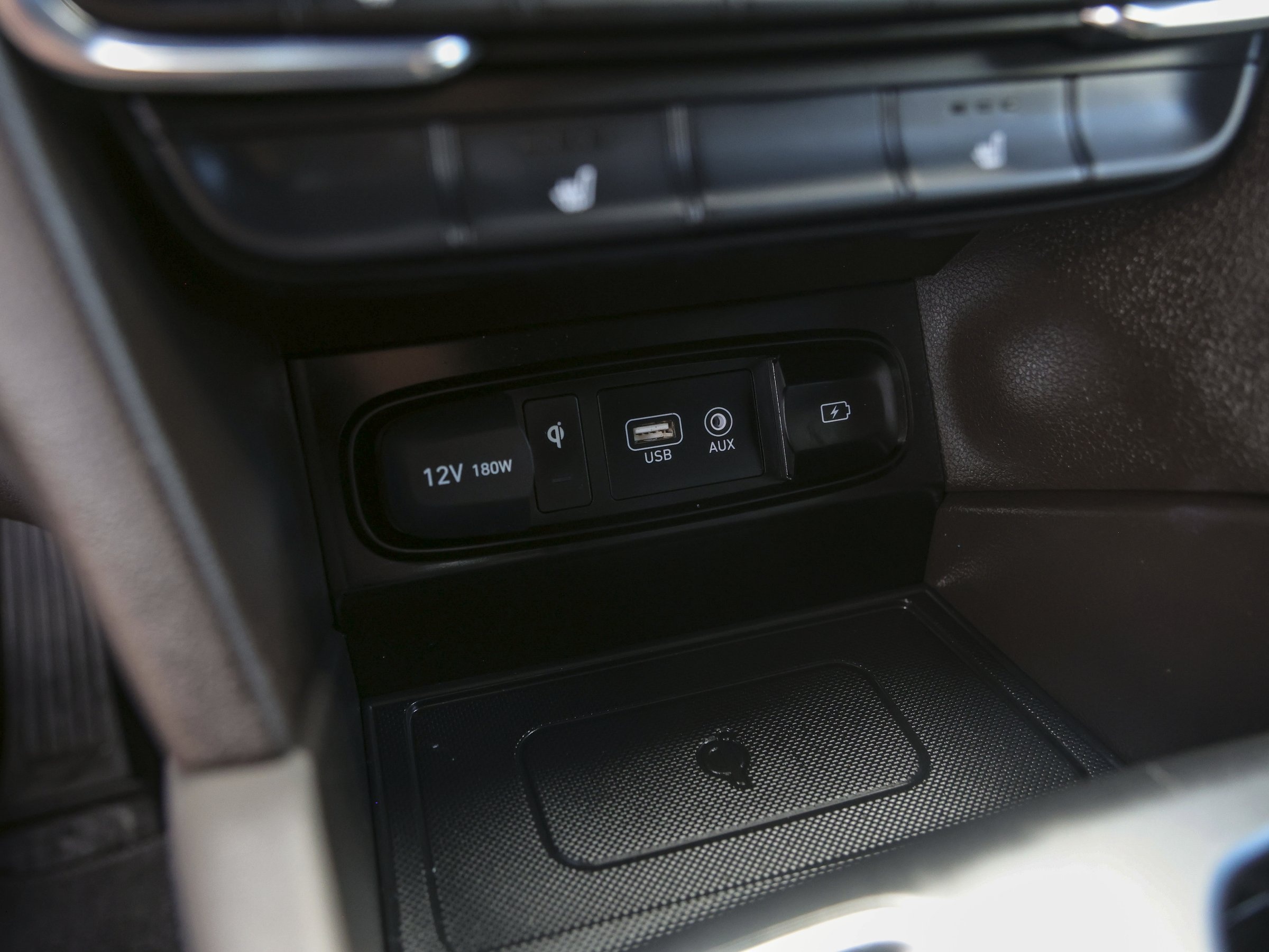 2020 Hyundai Santa Fe SEL photo 22