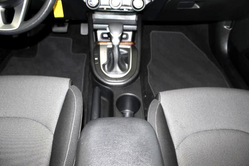 2024 Kia Forte LX photo 13