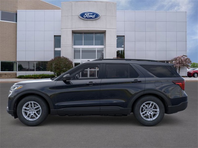 2026 Ford Explorer photo 2